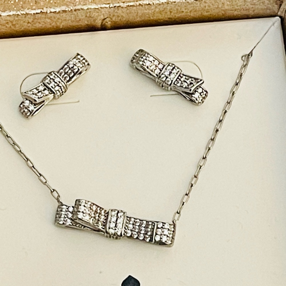 NWT Kate Spade Ribbon Earings and matching necklace set boxed. - Picture 2 of 6